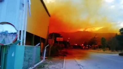 Fabrikanın asit tankı patladı, her yeri asit bulutu kapladı