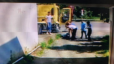 TIR'ın kat arasına sıkışan işçi kurtarılamadı