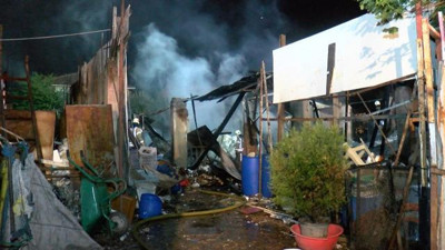 İstanbul'da hurda deposunda yangın