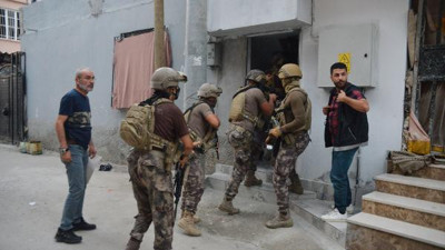 Adana'da torbacılara şafak operasyonu