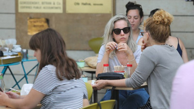 İsrail'de maske zorunluluğu kalktı