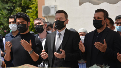 Şarkıcı Rafet El Roman'ın babası toprağa verildi