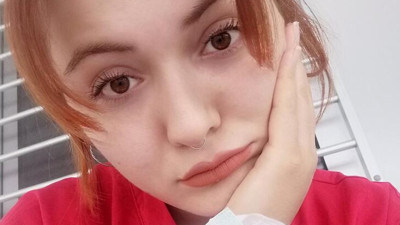 Bakan Koca'dan aşı yapmaktan yorgun düşen hemşireye teşekkür