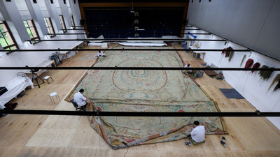 Dolmabahçe’nin tarihi halısı restore ediliyor