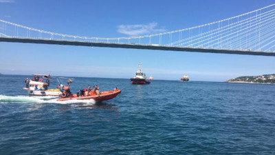 İstanbul Boğazı'nda facia balıkçı teknesiyle gemi çarpıştı