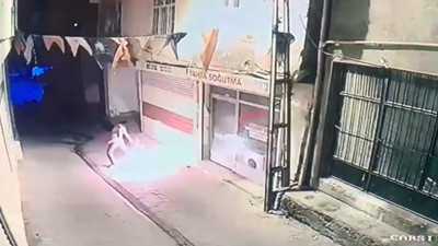 Diyarbakır Hani'de AKP ilçe binasına molotoflu saldırı