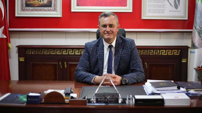 İhraç talebiyle disipline sevk edilen CHP'li belediye başkanı AKP'ye geçiyor