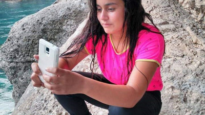 Odasında hareketsiz bulunan genç kız hastanede öldü