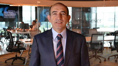 Melih Bulu'yu protesto eden öğrencilerin bursları kesildi