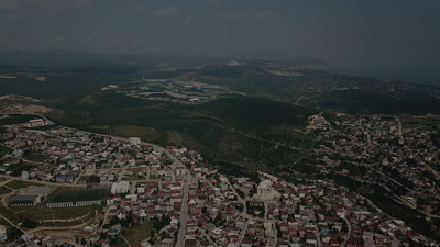 İlçenin üzerini kapladı. Bölge halkı endişeli bekleyiş içerisinde