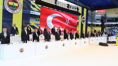 Fenerbahçe'de Ali Koç ve yönetimi ibra edildi