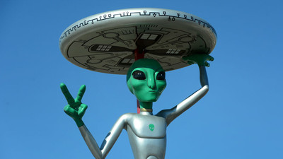 Pentagon, merakla beklenen UFO raporunu yayınladı