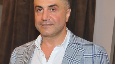 İl Başkanı Sedat Peker ile fotoğrafını önce paylaştı sonra sildi. Sonra paylaştığı isimler dikkat çekti