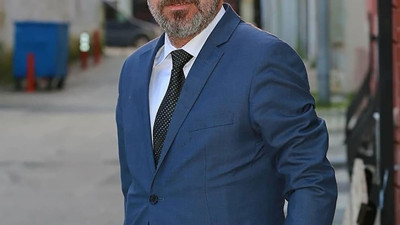 Ünlü gazeteci yoğun bakımda yaşam mücadelesi veriyor. 10 gün önce korona aşısı olmuştu