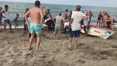 Moldovalı genç kız Karasu'da girdiği denizde boğuldu