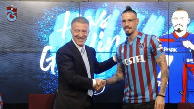 Trabzonspor'da Marek Hamsik imzayı attı