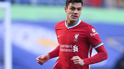 Ozan Kabak Liverpool'a veda etti