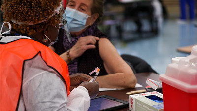 Dünyada 3 milyar 80 milyon dozdan fazla korona aşısı yapıldı