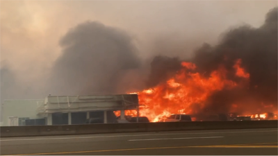 Sıcakların kavurduğu köyü alevler yuttu