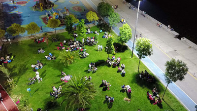 Bu bir özledim çimlerin kokusunu haberidir. Sandalyesini kapan koştu