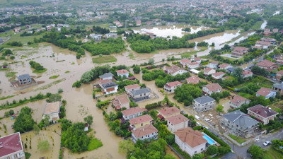 Şile sular altında. Dere taştı sokaklar göle döndü