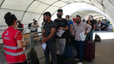 Bayramda Suriye’ye gidilebiliyorsa demek ki güvenli bir ülke. Bayram tatili yapıp dönecekler