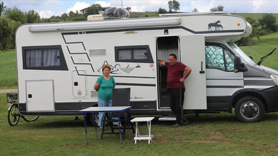 Karavanla 14 yılda 15 ülke ile Türkiye'de 77 şehri gezdiler