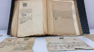 Cumhurbaşkanlığı tarafından aranıyordu. Kadıköy'deki sahafta ele geçirildi