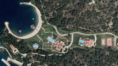 Yazlık Saray’da dikkat çeken detay. Uydu görüntülerinde ortaya çıktı