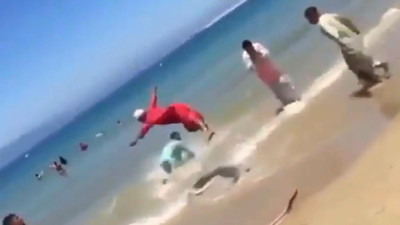 Araplar Antalya'da kıyıya vurdu