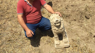 Çiftçinin pulluğuna takıldı tarlaya müze yetkilileri doldu