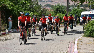 11 şehidin kabristan toprağı yola çıkartıldı