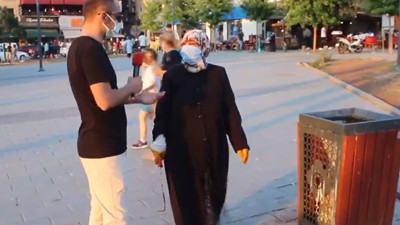 Çöpten geçimini sağlayan kadın iktidara laf ettirmedi