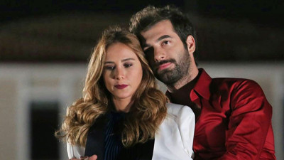 Sıla ile sevgili olan İlker Kaleli eski sevgilisini takip etmeyi bıraktı