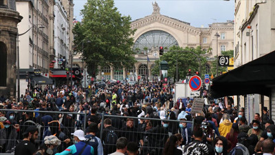 Aşı zorunluluğu açıklaması sonrası Fransa savaş alanına döndü