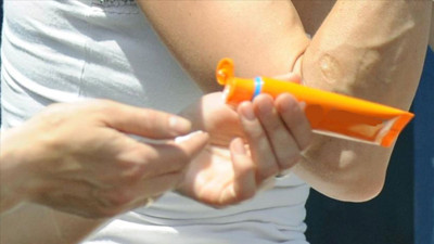 İlaç devinden flaş karar. Yazın herkesin kullandığı ürünü toplattı