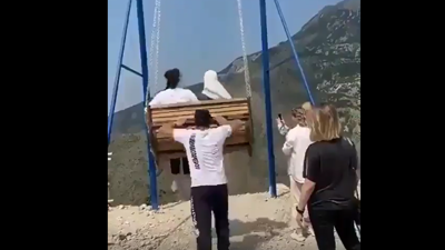 Uçurum salıncağında dehşet