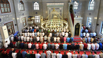 Bayram namazı saat kaçta. Diyanet açıkladı