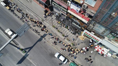 Kavurucu sıcakta ucuz baklava kuyruğu