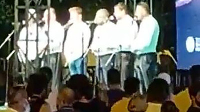 Turizm bölgesinde yapılana bak