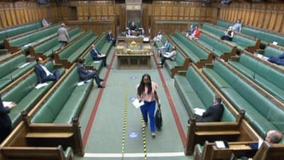 Johnson'u "yalancılıkla" suçlayan milletvekili, oturumdan kovuldu