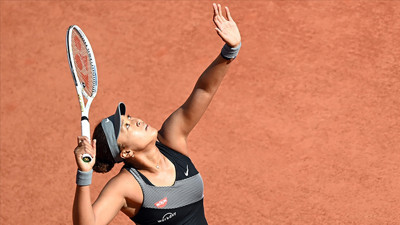 Tokyo'da favori raketler zorlanmadı