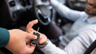 Bir asgari ücretlinin araba alması için yemeden içmeden bakın kaç gün çalışması gerekiyor