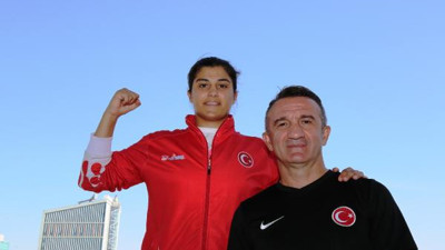 Olimpiyatlar tarihinde maç kazanan ilk Türk kadın boksör