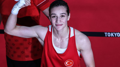 Buse Naz Çakıroğlu çeyrek finale çıktı