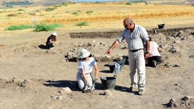 7 bin 500 yıllık köy kalıntıları bulundu