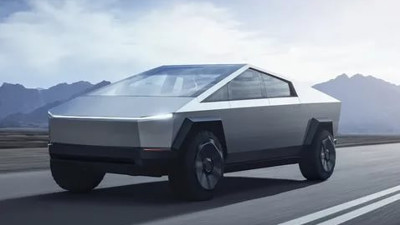 Elon Musk Tesla Cybertruck üretiminin ertelendiğini açıkladı