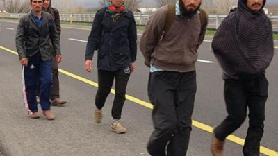 Afganlar Türkiye'de vatandaşlık için nasıl oyun çeviriyor