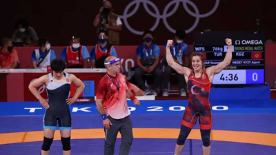 Milli güreşçi Yasemin Adar olimpiyat tarihine geçti