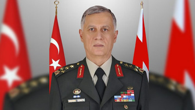 Darbeyi Engelleyen Komutanlardan Dönemin 1. Ordu Komutanı Kara Kuvvetleri Komutanı Emekliye Sevk Edildi